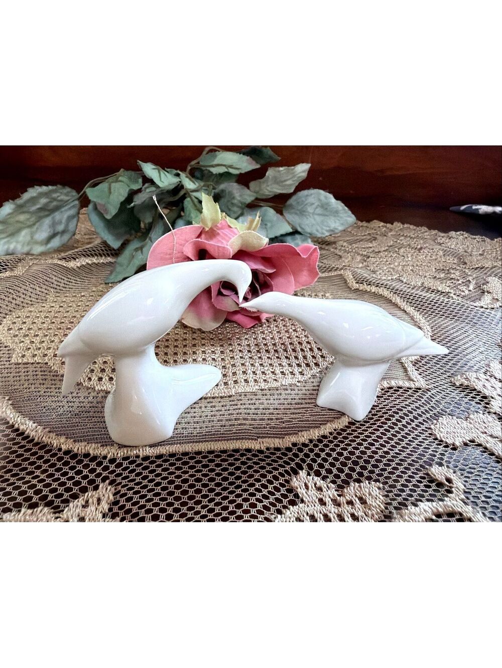 Vintage White Ceramic Love Doves Figurine Miniature Kissing Birds 1981 Japan